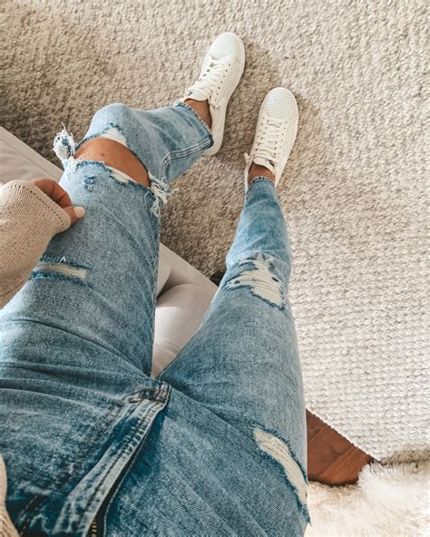 distressed jeans & white sneakers | Denim fashion women, Fashion ...