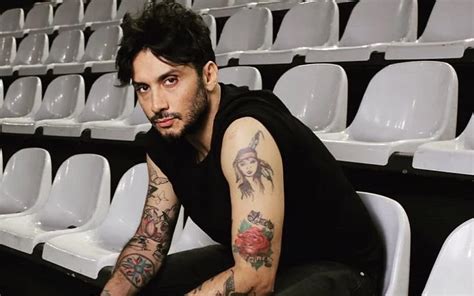 Fabrizio Moro Uscito Il Nuovo Album Canzoni D Amore Nascoste Ci