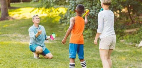 Les bienfaits du jeu en famille pour le développement des enfants un