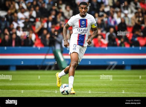 Kimpembe Psg Fotograf As E Im Genes De Alta Resoluci N Alamy