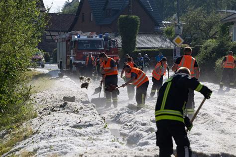 Bilder Zeigen Unwetter Verw Stung In Deutschland Tornado Berichte