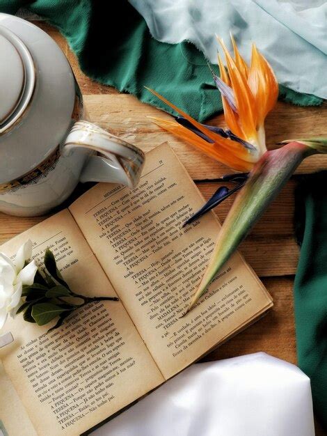 flat lay woth ond boof  flowers premium photo