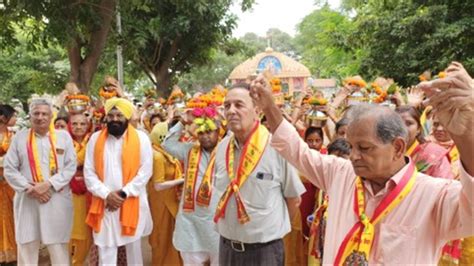 Sri Madh Bhagwat Katha At Sri Lachhmi Narayan Temple Before The