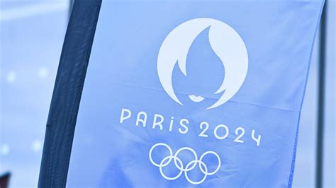 JO de Paris 2024 accueil des athlètes ramasseur de balle les