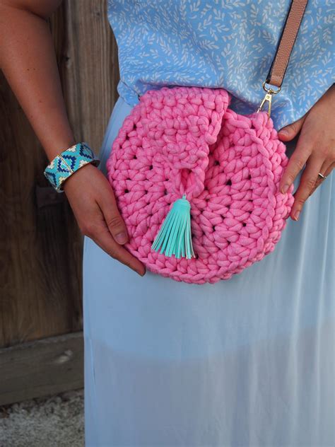 runde Häkeltasche im Boho Stil Anleitung Yarn Around The World