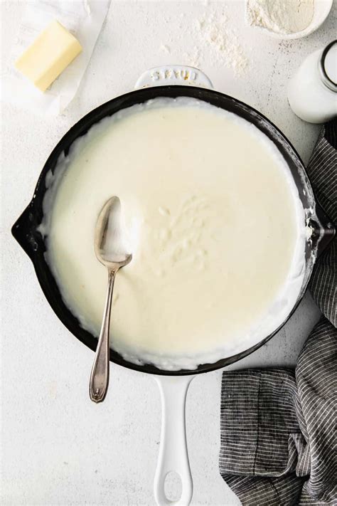 Bechamel Sauce (classic white sauce) - The Cheese Knees