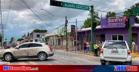 Hoy Tamaulipas Tamaulipas Distraido Provoca Aparatoso Accidente En