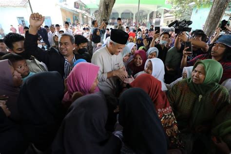 Kunjungi Ponpes Cirebon Ini Janji Ganjar Ke Para Santri