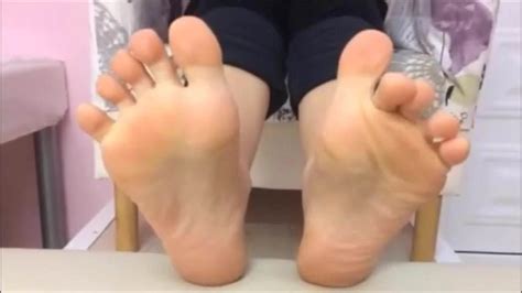 Alexia Moves Her Sexy Size 36 Feet Part 2 Greek Amateur Porn XHamster