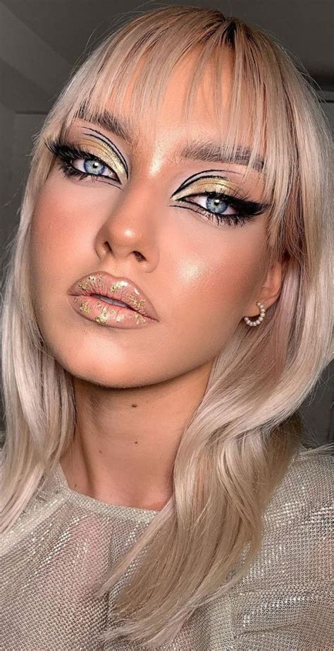 35 Cool Makeup Looks Thatll Blow Your Mind Glam Gold And Graphic Liner