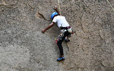 Advanced Rock Climbing Course - Rock Climbing School, Bhongir