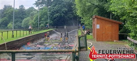 Eisteich Reinigen Vom Freiwillige Feuerwehr Ternitz