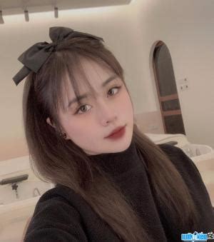 Hot girl Vương Khánh Ly