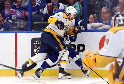 Lightning Top Predators In Steven Stamkos Tampa Bay Homecoming Reuters