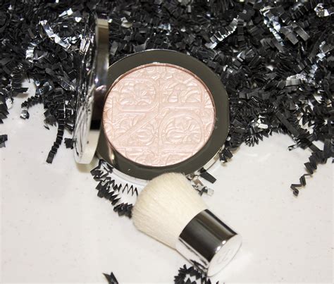 Dior Diorskin Nude Air Glowing Gardens Illuminating Powder In Glowing