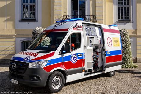 Nowy ambulans dla tarnogórskiego szpitala