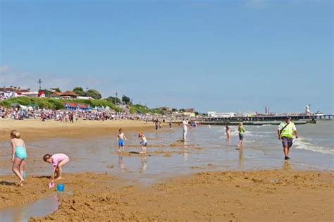 The Essex beaches where it’s safe and unsafe to swim - Essex Live