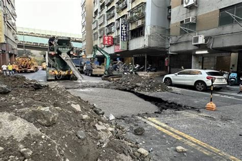 北市南京西路「塌出15m天坑」超可怕！市府深夜開挖回填 施工單位曝原因：天氣太熱 風傳媒