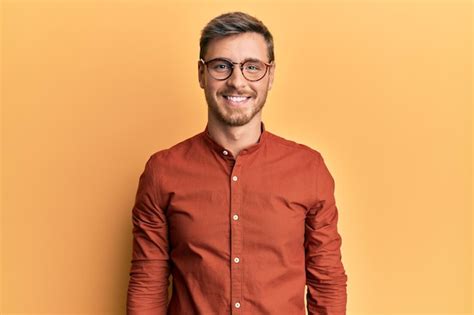 Free Photo Handsome Caucasian Man Wearing Casual Clothes And Glasses