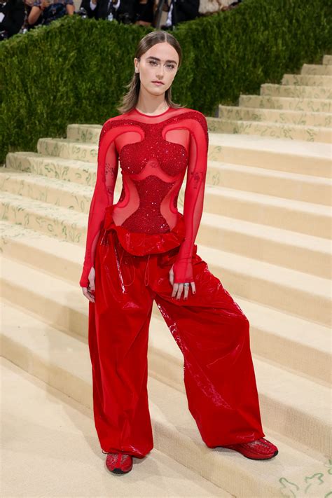 Met Gala 2021 Red Carpet See Every Celebrity Look Outfit Dress Here