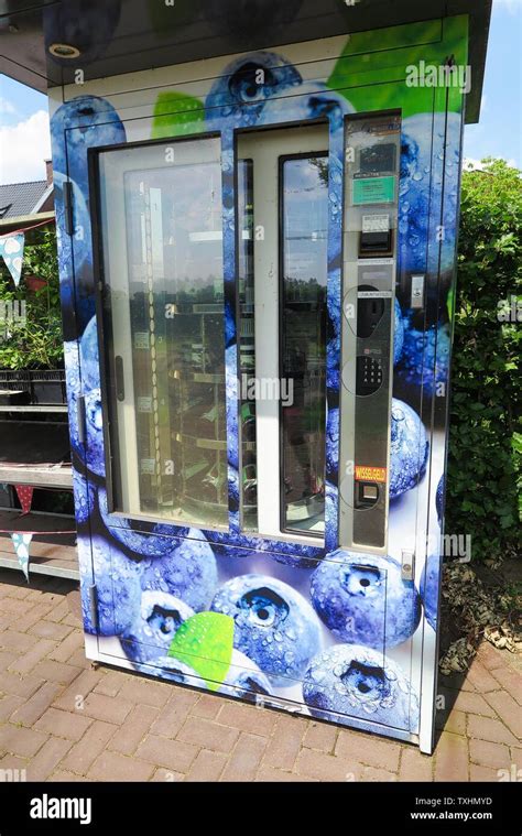 Venlo Netherlands Juin View On Isolated Fruit Dispenser