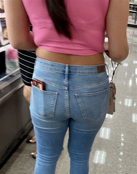 Latin Babe With A Rack Tight Jeans Forum