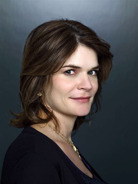 Wallpapers Betsy Brandt - MaximumWallHD