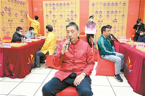 羊城晚报 柳大华上演盲棋绝技 赢得满堂喝彩