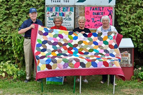 Quilters Donate 1 500 To Kincardine Hospital Shoreline Classics Fm