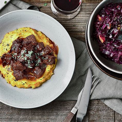 Rindergulasch Mit Rotkohl Rezept Edeka