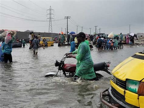 Aftermath Of Heavy Rain Chaos Lamentations As Flood Grounds Lagos