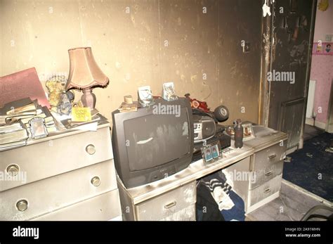 Fire damaged house hi-res stock photography and images - Alamy