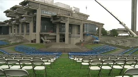 UMass Dartmouth makes changes to graduation ceremony | WJAR