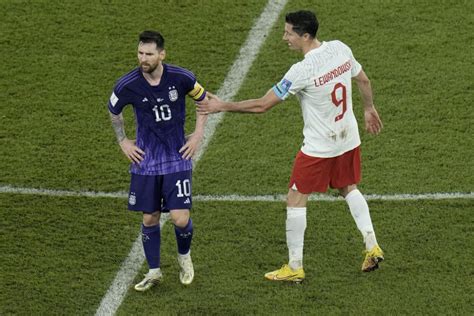 Lewandowski Celebrates Happy Defeat As Poland Nepalnews