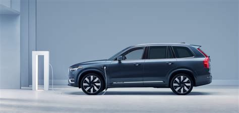 Volvo XC90 Hybrid MPG: How Efficient Is This Hybrid SUV?