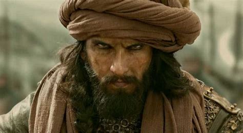 Watch 'Padmaavat' dialogue promo: Ranveer Singh as Khilji looks fierce ...