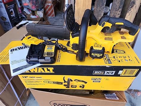 Dewalt Dccs620p1 20v Max Xr Cordless Compact 12 In Chainsaw Kit 5 Ah