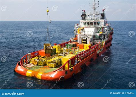 Oil Rigs And Supply Boat Editorial Stock Image Image Of Exploration