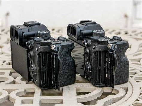 Sony A R V Vs A R Iv Head To Head Comparison Photography Blog