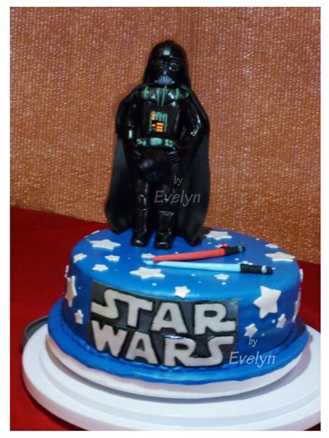 Darth Vader Cake Chocolate Relleno De Ganage De Chocolate Con Cubierta De Fondant Sweet