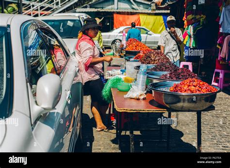 Yangon Myanmar Feb 19th 2014 Burmese Female Street Food Vendor In