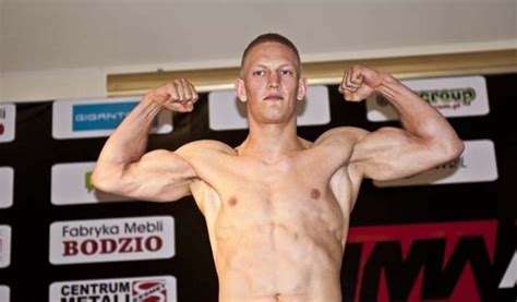 Oskar Piechota Zawalczy O Pas Mistrzowski Cage Warriors Polski Sport Pl