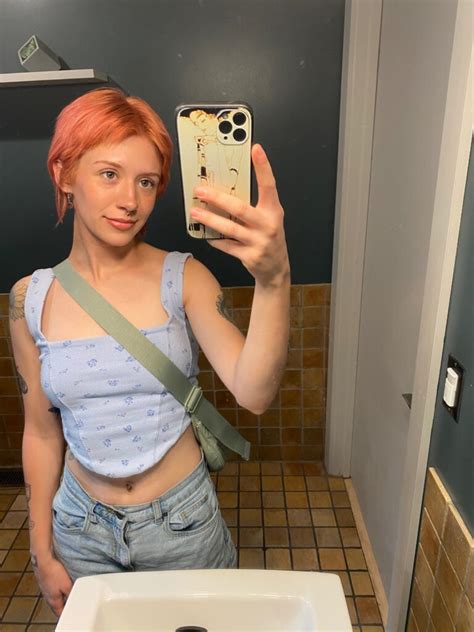 Emiliabush OnlyFans With Hot Photos And Videos Onlyfunsized