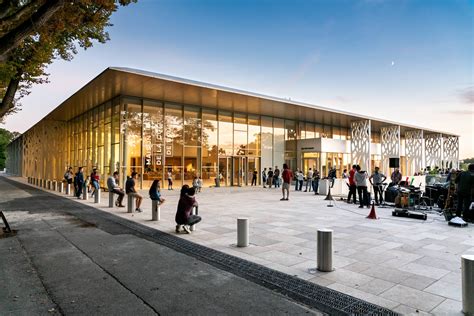 Réalisation Maison De La Culture De Bourges Par Ivars And Ballet