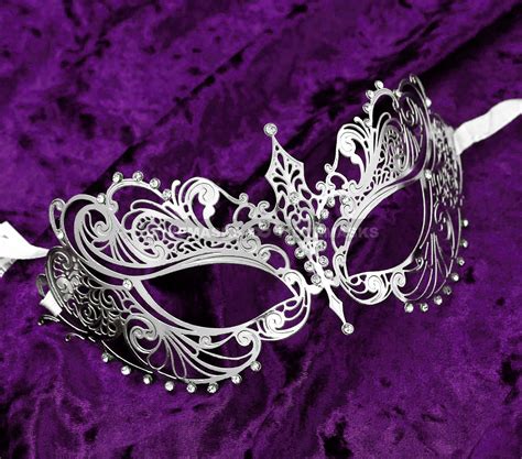 Silver Charming Princess Venetian Masquerade Mask With Diamonds