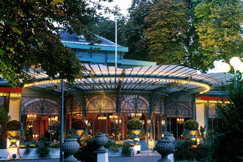 On a testé La Grande Cascade mythique restaurant du Bois de Boulogne