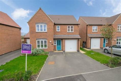 4 Bedroom Detached House For Sale In Raywell Road Leicester Le5 Le5