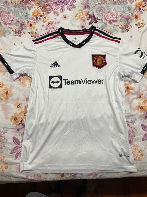 Manchester United 2022 Away Kit, Men's Fashion, Activewear on Carousell