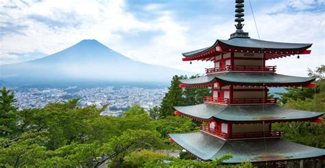 Mt Fuji and Lake Kawaguchi Scenic 1-Day Bus Tour – Best Things to do List