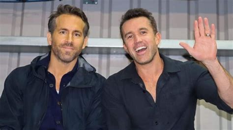 Wrexhams Hollywood Owners Ryan Reynolds And Rob Mcelhenney Join Group